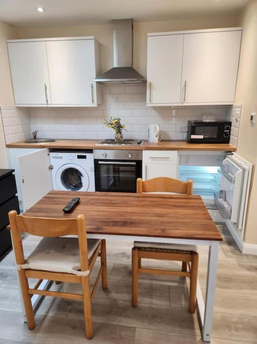Beautiful Private En-Suite Room With Its Own Entry Bexleyheath Exterior photo